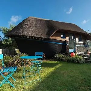 Unique Et Insolite, Privée - La Caloge De Kastell Dinn , Crozon France